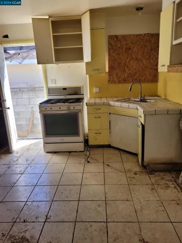 2901 16th Ave, Sacramento, California 95820