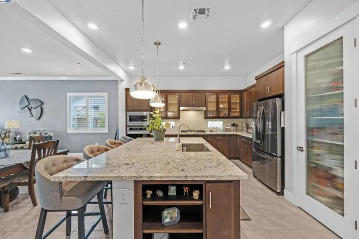 1163 Ambrose Dr, Manteca, California 95336