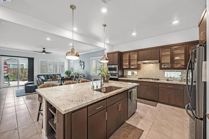 1163 Ambrose Dr, Manteca, California 95336