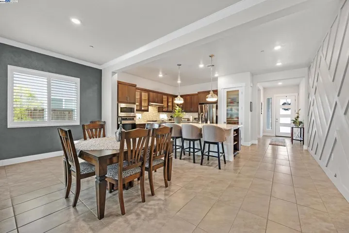 1163 Ambrose Dr, Manteca, California 95336