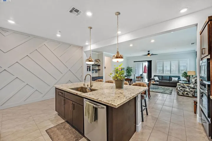 1163 Ambrose Dr, Manteca, California 95336