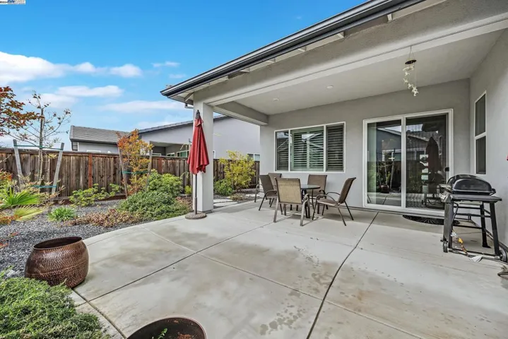 1163 Ambrose Dr, Manteca, California 95336