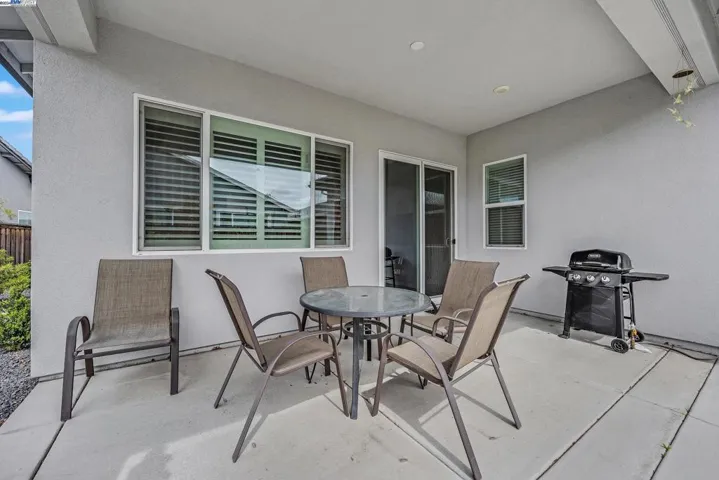 1163 Ambrose Dr, Manteca, California 95336