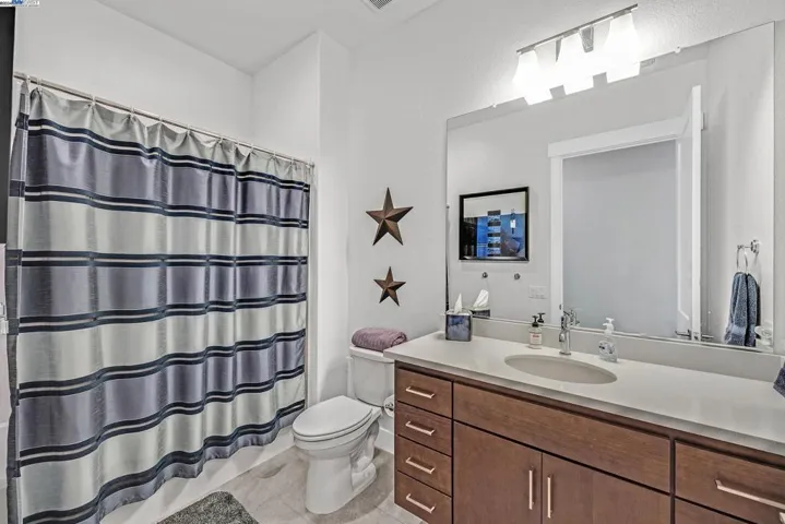 1163 Ambrose Dr, Manteca, California 95336