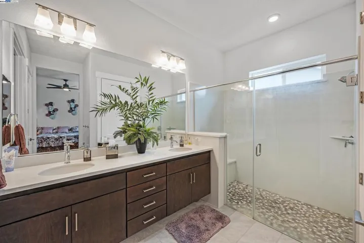 1163 Ambrose Dr, Manteca, California 95336