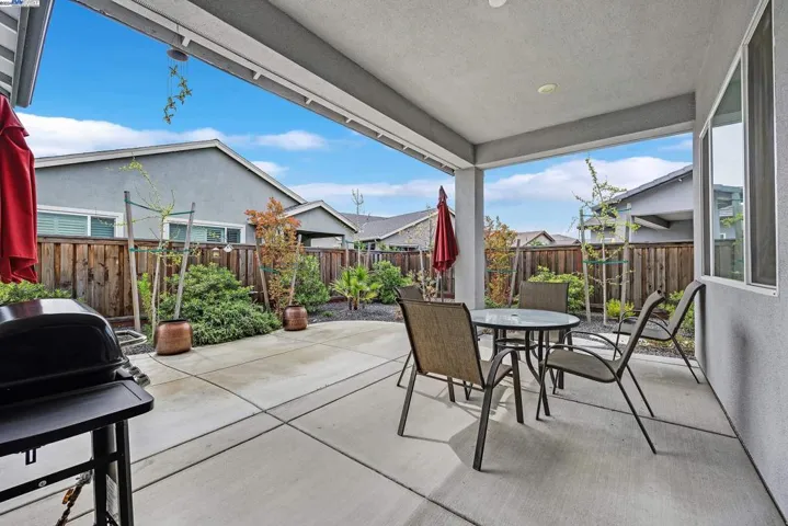 1163 Ambrose Dr, Manteca, California 95336