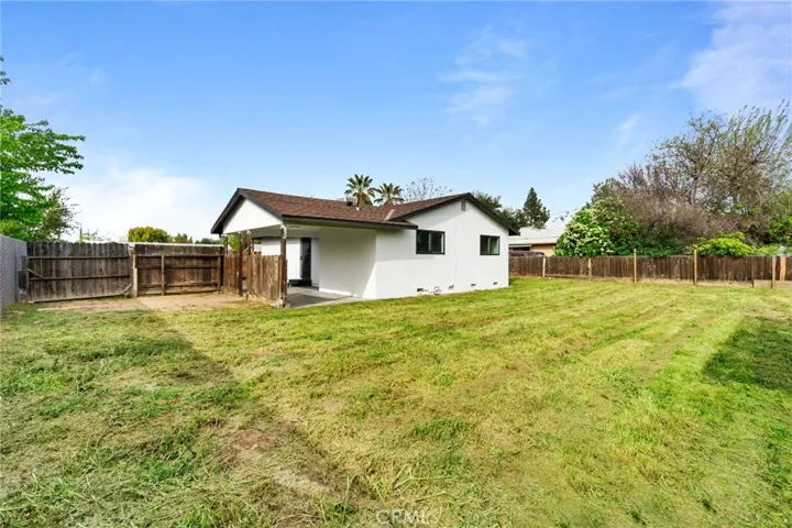5346 E Tyler Avenue, Fresno, California 93727