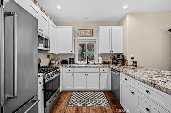 1858 Sparrow Road, Wrightwood, California 92397