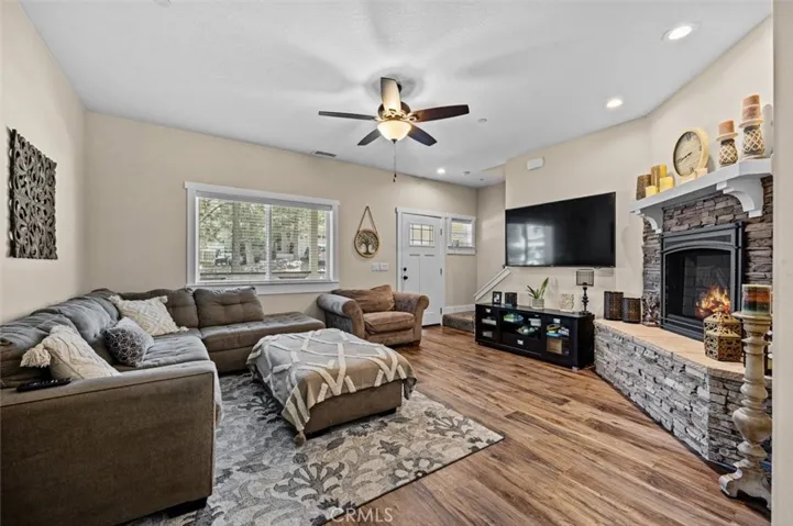 1858 Sparrow Road, Wrightwood, California 92397