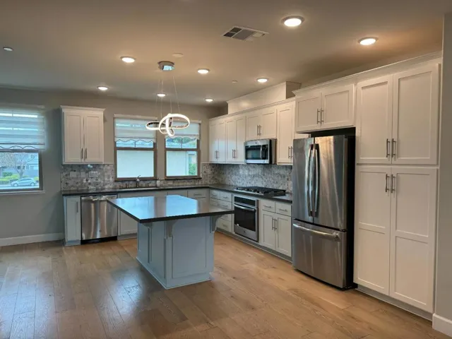 635 Cinnamon Circle, Mountain View, California 94043