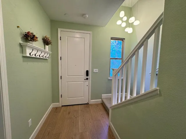 635 Cinnamon Circle, Mountain View, California 94043