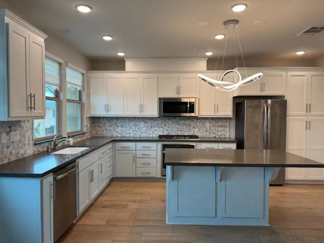 635 Cinnamon Circle, Mountain View, California 94043
