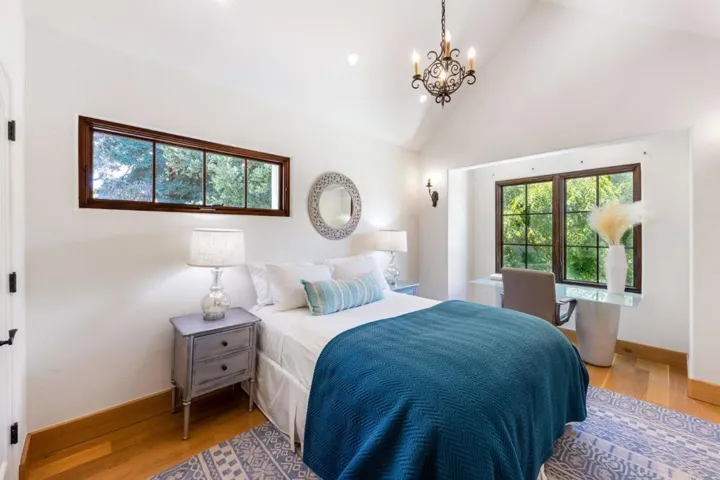 744 College Avenue, Menlo Park, California 94025