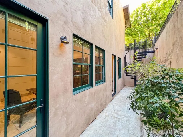 744 College Avenue, Menlo Park, California 94025
