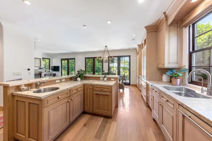 744 College Avenue, Menlo Park, California 94025
