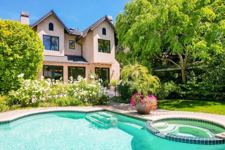 744 College Avenue, Menlo Park, California 94025