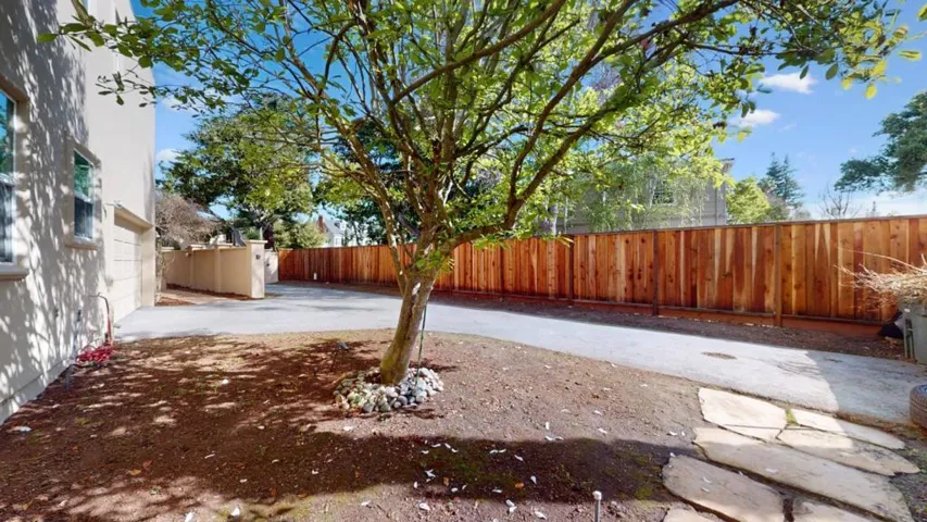 1280 Lincoln Avenue, Palo Alto, California 94301
