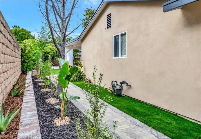 24131 Mobile Street, West Hills, California 91307