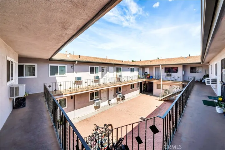 6735 Elmer Avenue 18, North Hollywood, California 91606