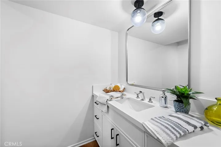 Downstairs shared full bathroom