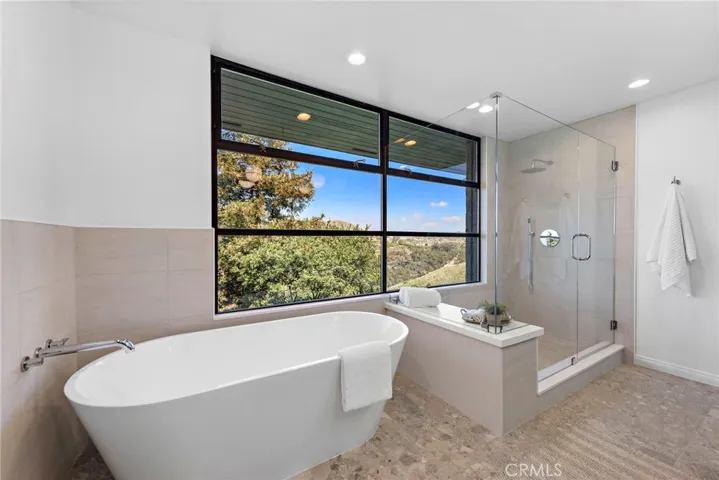 Primary bedroom ensuite bathroom