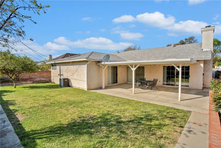 10018 Cozycroft Avenue, Chatsworth, California 91311