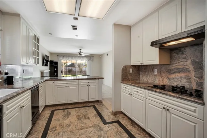 10018 Cozycroft Avenue, Chatsworth, California 91311