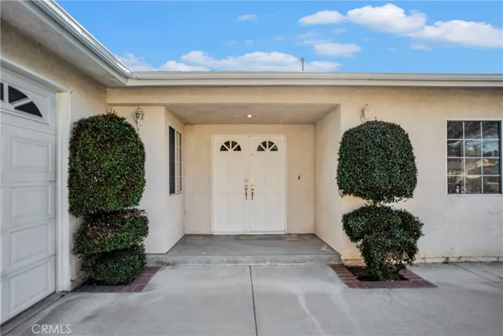 10018 Cozycroft Avenue, Chatsworth, California 91311