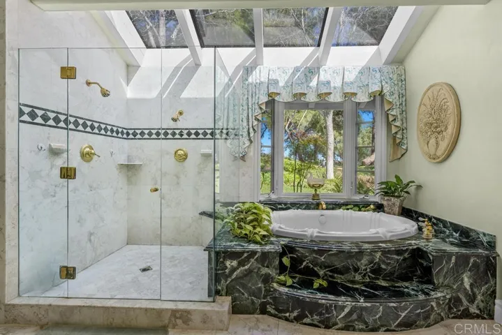 27 Shady Hill Lane, Fallbrook, California 92028