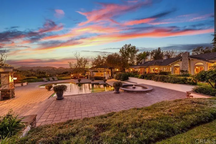 27 Shady Hill Lane, Fallbrook, California 92028