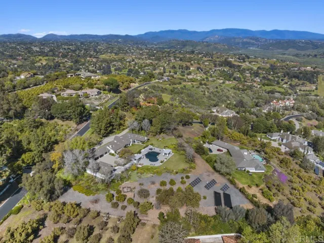 27 Shady Hill Lane, Fallbrook, California 92028