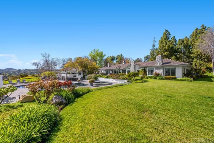 27 Shady Hill Lane, Fallbrook, California 92028