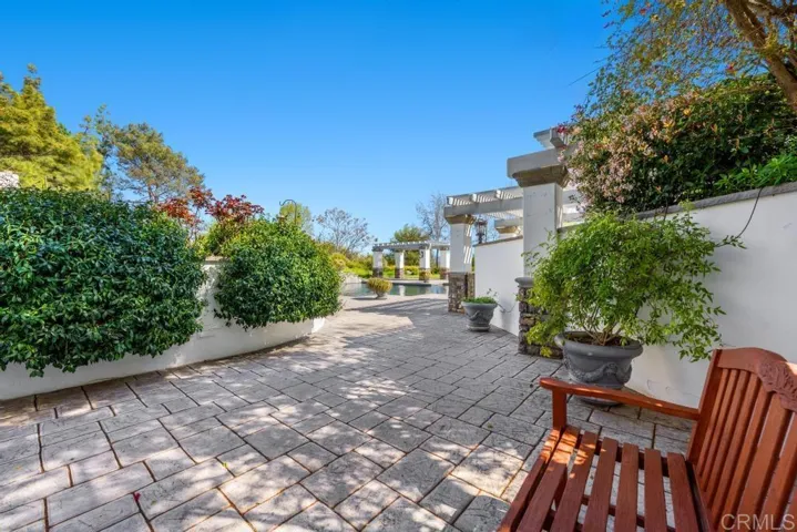 27 Shady Hill Lane, Fallbrook, California 92028