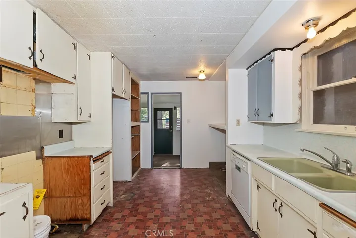 42163 Big Bear Boulevard, Big Bear Lake, California 92315