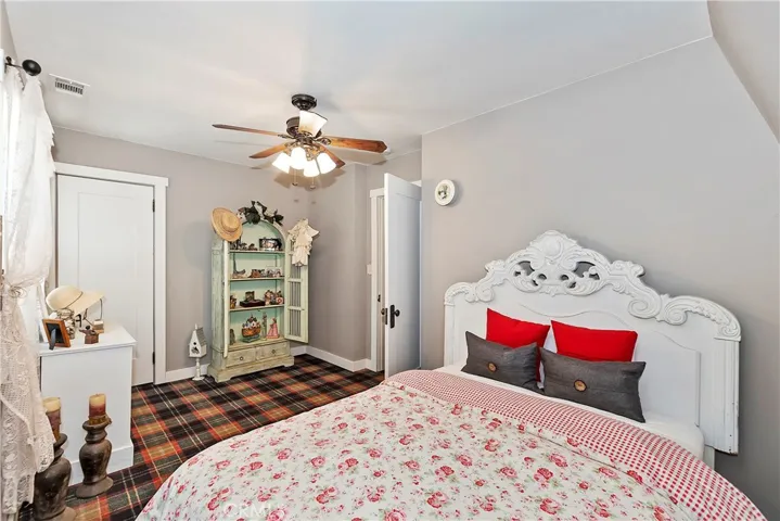 25713 State Highway 189, Twin Peaks, California 92391