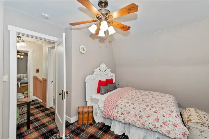 25713 State Highway 189, Twin Peaks, California 92391
