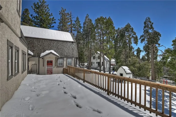25713 State Highway 189, Twin Peaks, California 92391