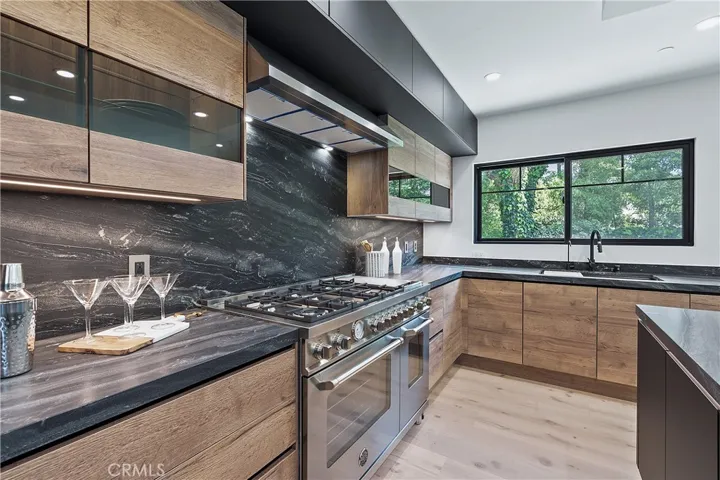 411 26th Street, Santa Monica, California 90402