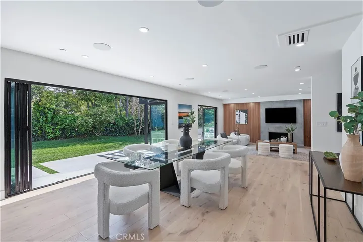 411 26th Street, Santa Monica, California 90402