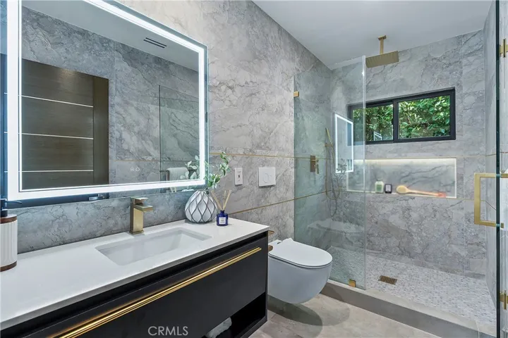 411 26th Street, Santa Monica, California 90402