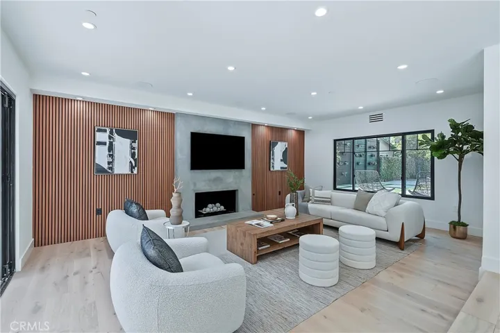 411 26th Street, Santa Monica, California 90402