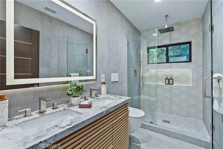 411 26th Street, Santa Monica, California 90402