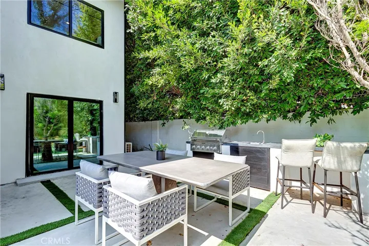 411 26th Street, Santa Monica, California 90402