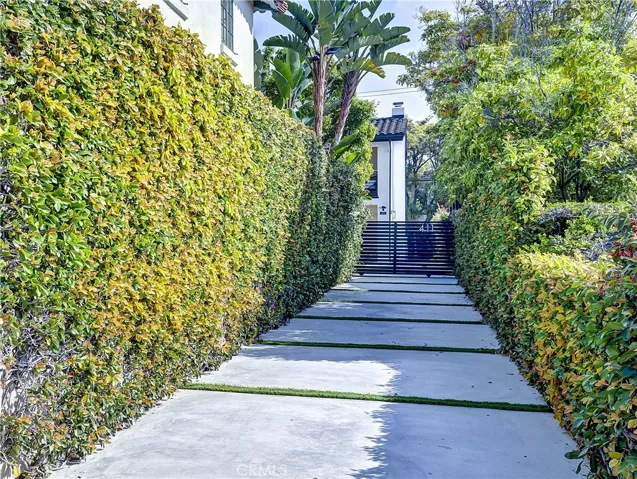411 26th Street, Santa Monica, California 90402