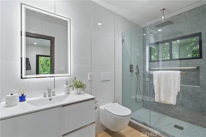 411 26th Street, Santa Monica, California 90402
