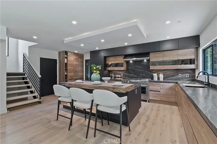 411 26th Street, Santa Monica, California 90402