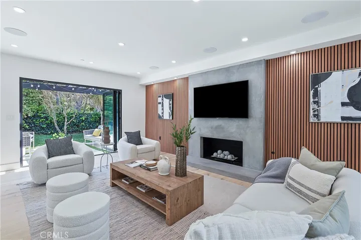411 26th Street, Santa Monica, California 90402