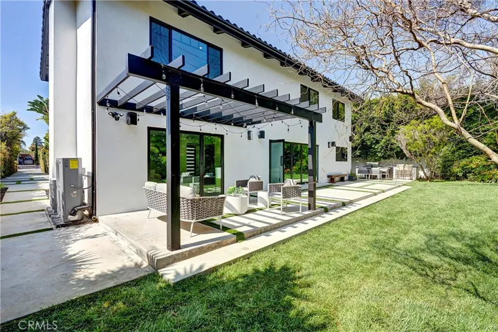 411 26th Street, Santa Monica, California 90402