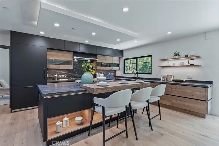 411 26th Street, Santa Monica, California 90402