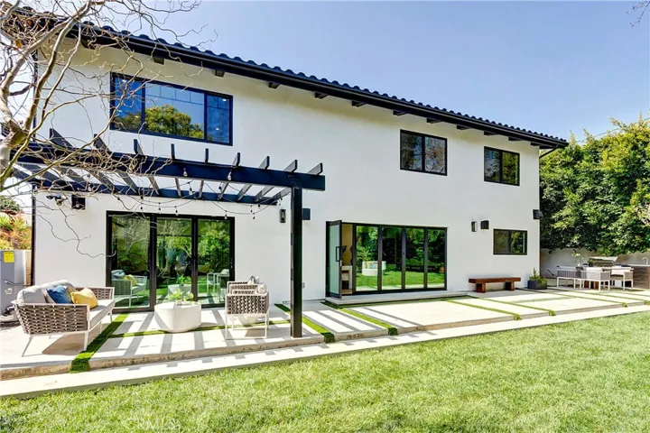 411 26th Street, Santa Monica, California 90402